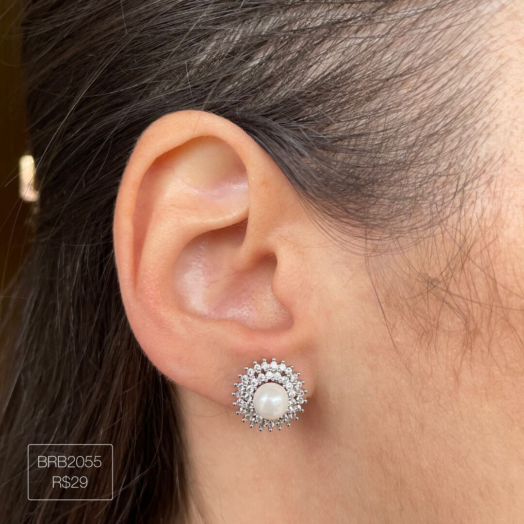 Brinco Redondo de Pérola c/ 2 Carreiras Cravejadas Cristal Prateado